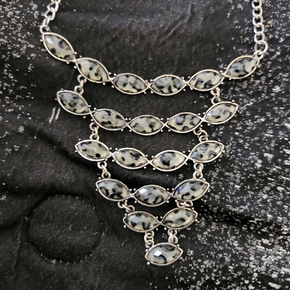 Necklace - Picture 2 of 3